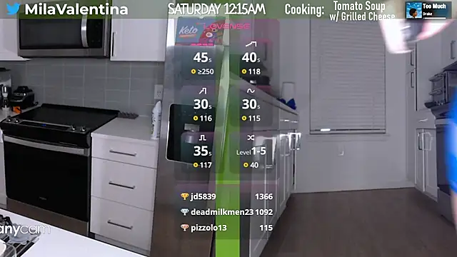Snapshot of MilaValentina chatting on March 8, 5:17 am MilaValentina online show from March 8, 5:17 am