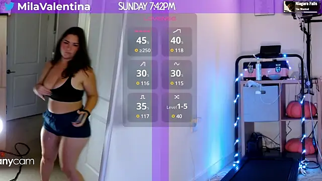 Snapshot of MilaValentina chatting on February 17, 12:43 am MilaValentina online show from February 17, 12:43 am