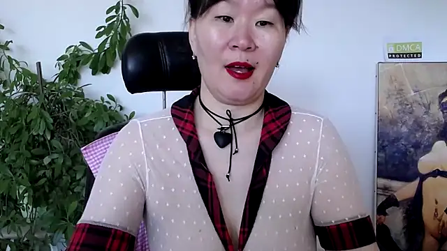 Snapshot of Akira_xx chatting on June 1, 2:12 am Akira xx online show from June 1, 2:12 am