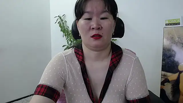 Snapshot of Akira_xx chatting on November 12, 3:32 am Akira xx online show from November 12, 3:32 am