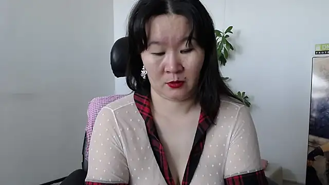 Snapshot of Akira_xx chatting on October 20, 2:35 am Akira xx online show from October 20, 2:35 am