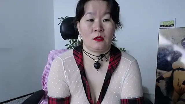 Snapshot of Akira_xx chatting on November 6, 2:26 am Akira xx online show from November 6, 2:26 am