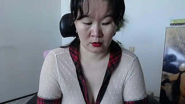 Snapshot of Akira_xx chatting on February 4, 3:23 am Akira xx online show from February 4, 3:23 am