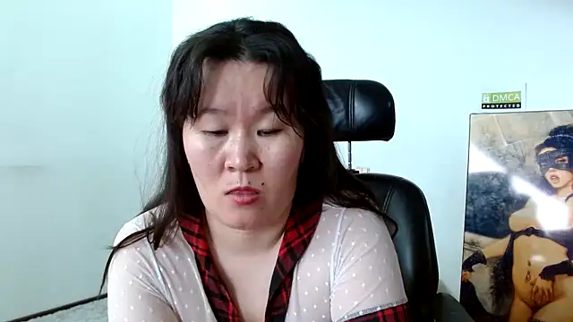 Snapshot of Akira_xx chatting on March 23, 7:31 am Akira xx online show from March 23, 7:31 am