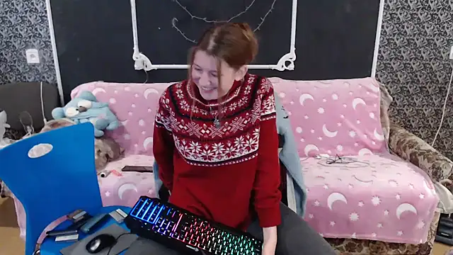 Snapshot of Gr4_soul_ chatting on December 14, 8:09 am Gr4 soul online show from December 14, 8:09 am