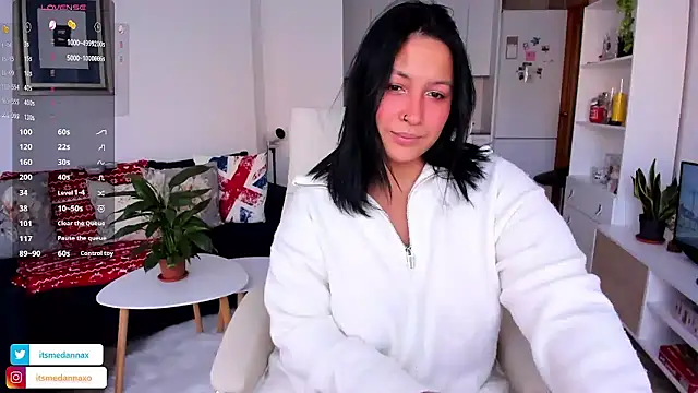 DannaaMeliza online show from January 9, 8:54 am