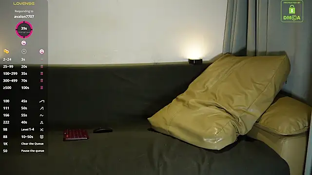 SteeveMuscle online show from April 2, 2:30 am