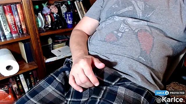 karlce online show from November 30, 4:02 am