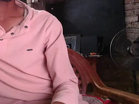 Snapshot of ThethunderPo chatting on March 2, 5:01 am ThethunderPo online show from March 2, 5:01 am