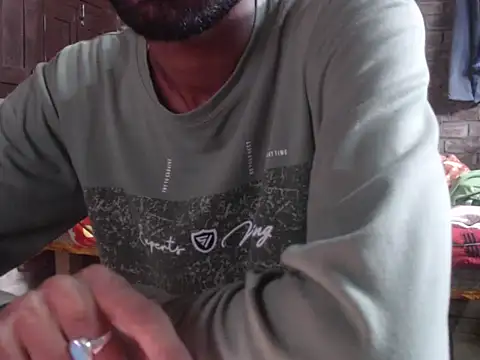 Snapshot of ThethunderPo chatting on November 3, 3:56 am ThethunderPo online show from November 3, 3:56 am