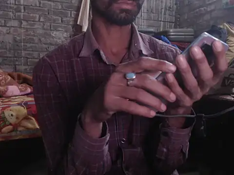 Snapshot of ThethunderPo chatting on November 29, 7:30 am ThethunderPo online show from November 29, 7:30 am