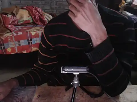 ThethunderPo online show from February 8, 3:26 am