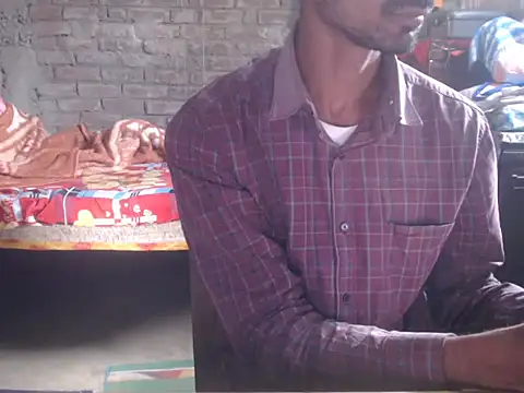 Snapshot of ThethunderPo chatting on December 15, 8:42 am ThethunderPo online show from December 15, 8:42 am