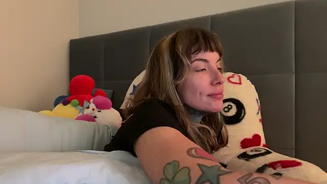 airgeadx online show from April 7, 10:22 pm