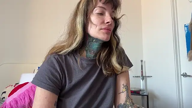 airgeadx online show from May 28, 4:35 pm