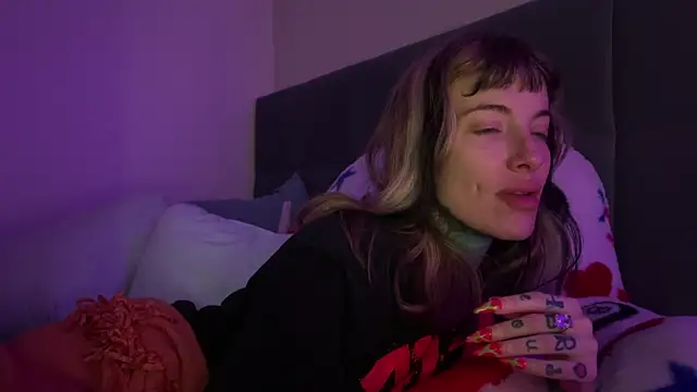 airgeadx online show from April 11, 2:30 am