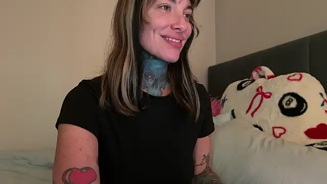 airgeadx online show from March 31, 12:45 am