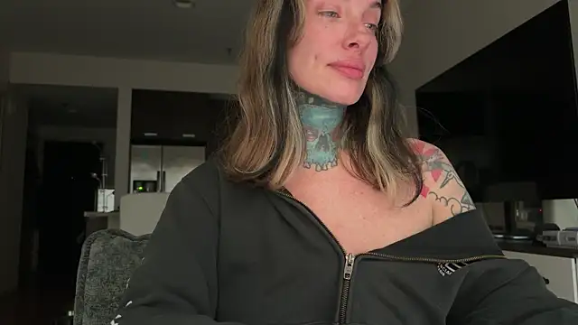 airgeadx online show from April 15, 9:48 pm