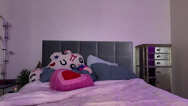 airgeadx online show from February 15, 1:17 am