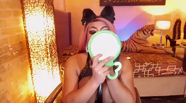 Snapshot of LavictoriaFox chatting on March 4, 12:07 am LavictoriaFox online show from March 4, 12:07 am