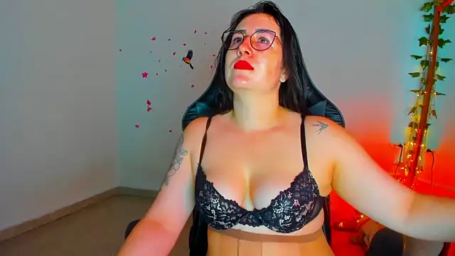 Susan Foxx online show from November 26, 5:46 pm