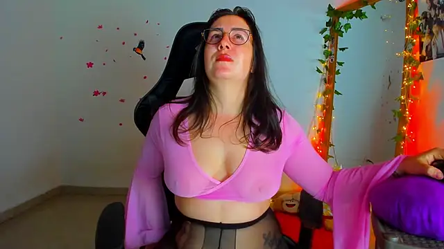 Susan Foxx online show from October 20, 7:47 pm