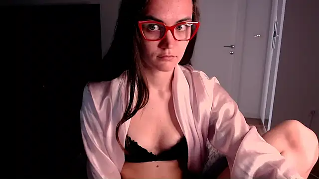 Snapshot of EvelynGG chatting on May 19, 11:28 am EvelynGG online show from May 19, 11:28 am