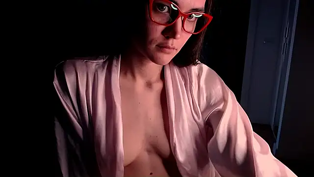 EvelynGG online show from March 6, 11:49 am