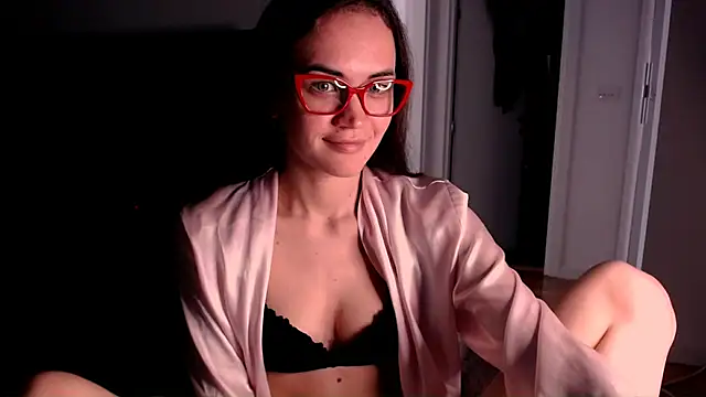 EvelynGG online show from March 4, 11:40 am