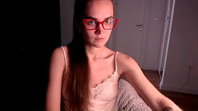EvelynGG online show from April 23, 9:38 am