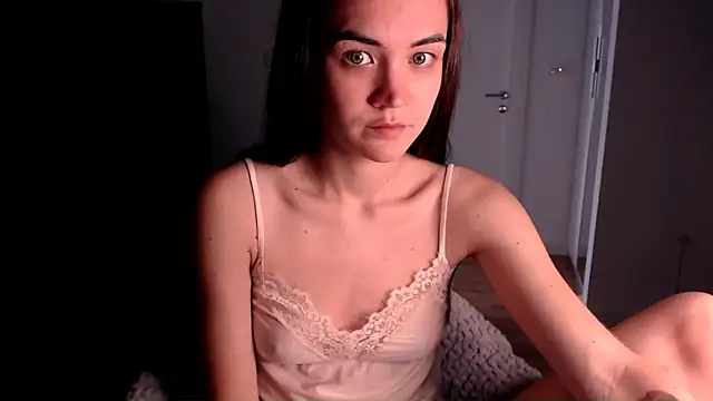 Snapshot of EvelynGG chatting on May 11, 9:54 am EvelynGG online show from May 11, 9:54 am