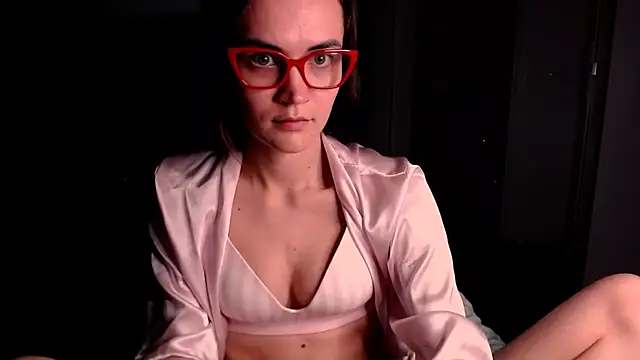 EvelynGG online show from November 8, 7:28 pm