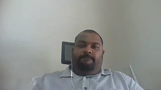 Snapshot of FatCockBoySL chatting on May 26, 6:33 am FatCockBoySL online show from May 26, 6:33 am