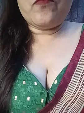 Snapshot of naughtymadam chatting on May 22, 6:00 am naughtymadam online show from May 22, 6:00 am