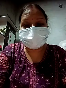 naughtymadam online show from April 17, 4:10 pm