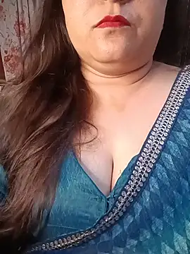 Snapshot of naughtymadam chatting on May 24, 6:35 am naughtymadam online show from May 24, 6:35 am