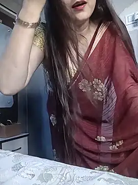Snapshot of naughtymadam chatting on July 13, 5:07 am naughtymadam online show from July 13, 5:07 am