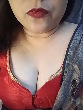 Snapshot of naughtymadam chatting on May 20, 6:32 am naughtymadam online show from May 20, 6:32 am