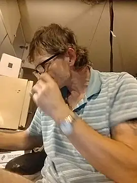 ROBERT0516 online show from June 1, 11:21 am