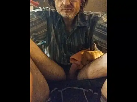 Snapshot of ROBERT0516 chatting on October 20, 11:00 am ROBERT0516 online show from October 20, 11:00 am