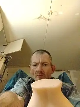 Snapshot of ROBERT0516 chatting on November 16, 12:43 pm ROBERT0516 online show from November 16, 12:43 pm