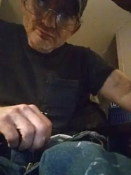 Snapshot of ROBERT0516 chatting on January 13, 6:39 am ROBERT0516 online show from January 13, 6:39 am