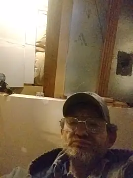 Snapshot of ROBERT0516 chatting on February 7, 10:51 pm ROBERT0516 online show from February 7, 10:51 pm