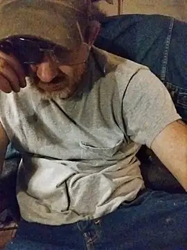 ROBERT0516 online show from April 19, 4:46 am