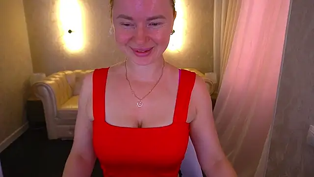 Snapshot of MiaRedFox chatting on July 4, 12:32 pm MiaRedFox online show from July 4, 12:32 pm