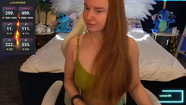 MiaRedFox online show from October 14, 5:41 am