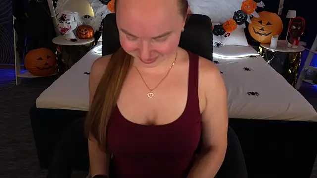 MiaRedFox online show from November 1, 1:27 pm