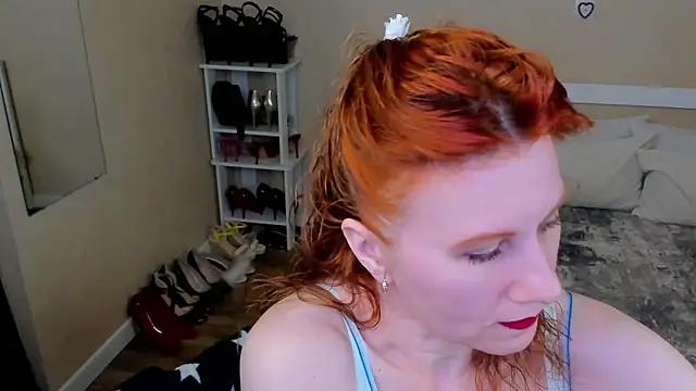 FoxySophia online show from June 10, 5:47 pm