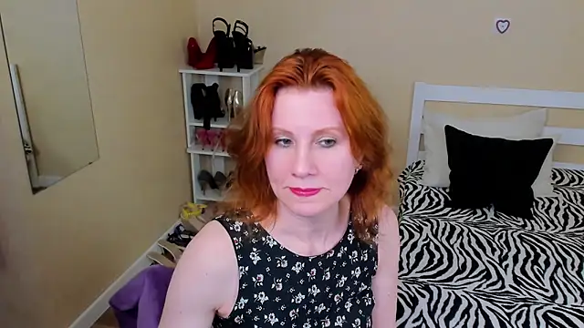 FoxySophia online show from May 5, 6:11 pm