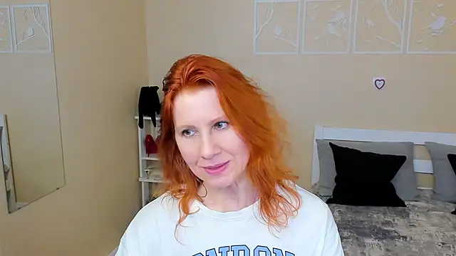 Snapshot of FoxySophia chatting on February 14, 4:34 am FoxySophia online show from February 14, 4:34 am